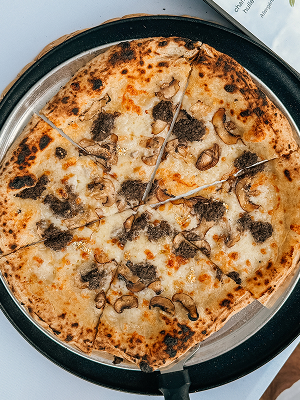 Pizza napolitaine - Trip de Pizz - Pizza mobile à Montréal, Rive Nord et Rive Sud